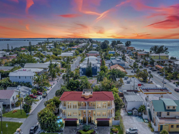 Luxury Anna Maria Island Vacation Home Sleeps 8